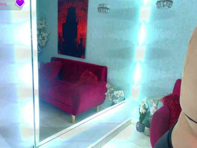 Scarlett-noir webcam