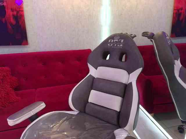 Scarlett-noir webcam