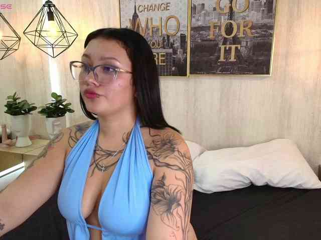 Scarlett-noir webcam