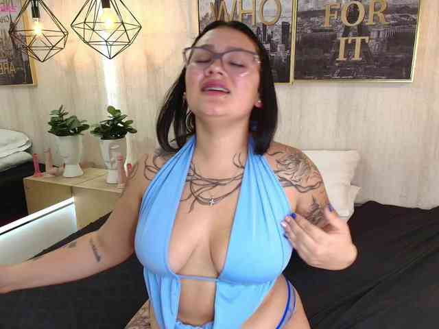 Scarlett-noir webcam