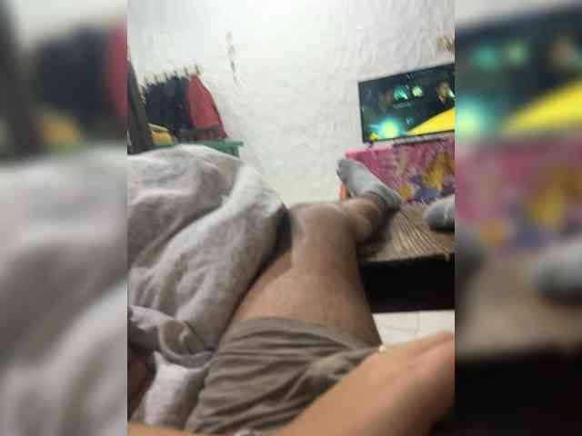 Paula241 webcam