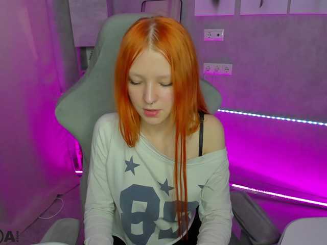 Emma-Dusk's BongaCams show and profile