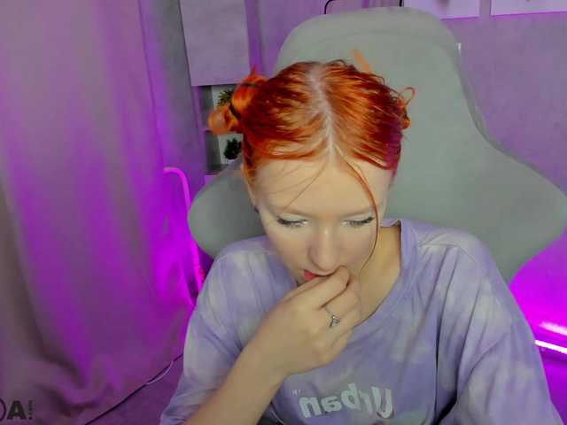 Emma-Dusk's BongaCams show and profile