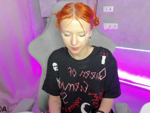 Emma-Dusk's BongaCams show and profile