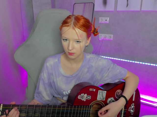 Emma-Dusk's BongaCams show and profile