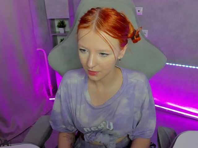 Emma-Dusk's BongaCams show and profile