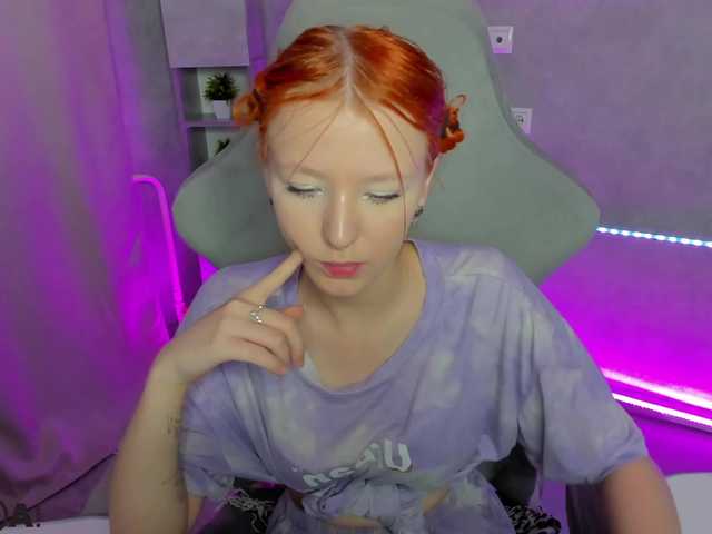 Emma-Dusk's BongaCams show and profile