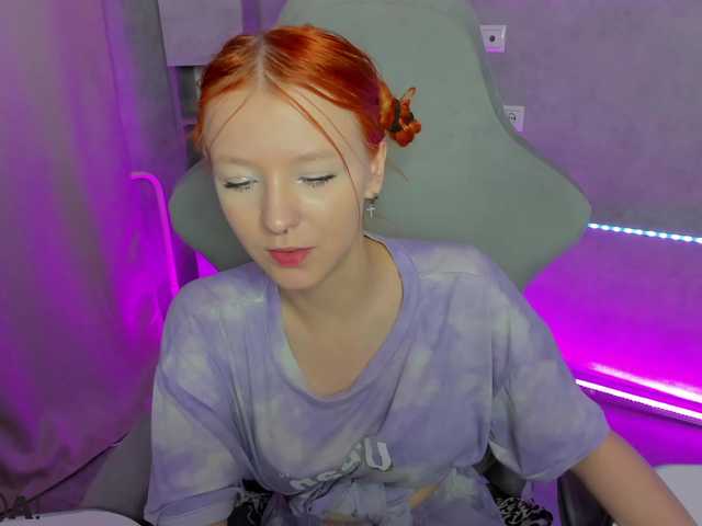 Emma-Dusk's BongaCams show and profile