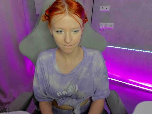 Emma-Dusk's BongaCams show and profile