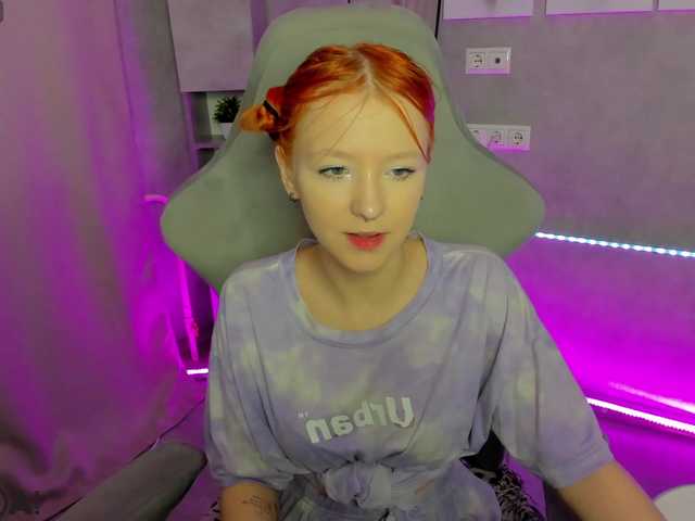 Emma-Dusk's BongaCams show and profile