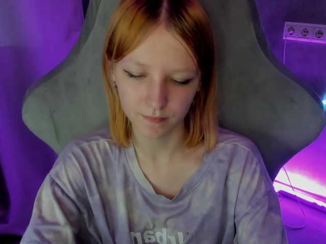 Emma-Dusk live cam on BongaCams