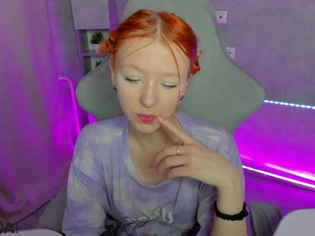 Emma-Dusk's BongaCams show and profile