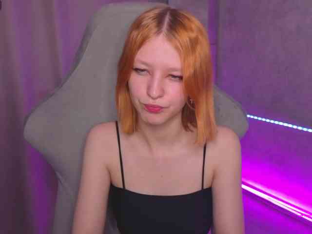 Emma-Dusk Live Webcam on BongaCams