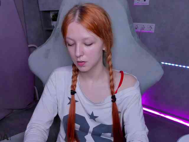 Emma-Dusk webcam