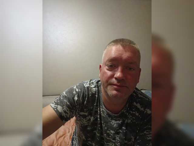 YuR774, 34 y/o - Live Cam on BongaCams