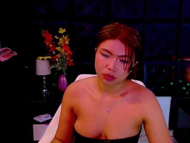 Clloelombaard live cam on BongaCams