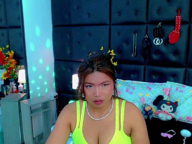Clloelombaard live cam on BongaCams