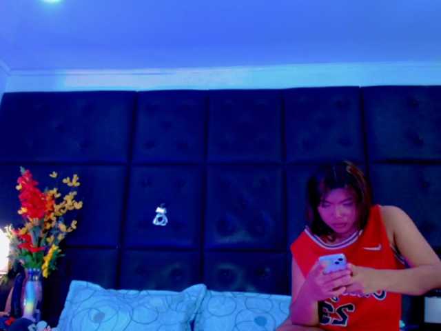isalombardi live cam preview