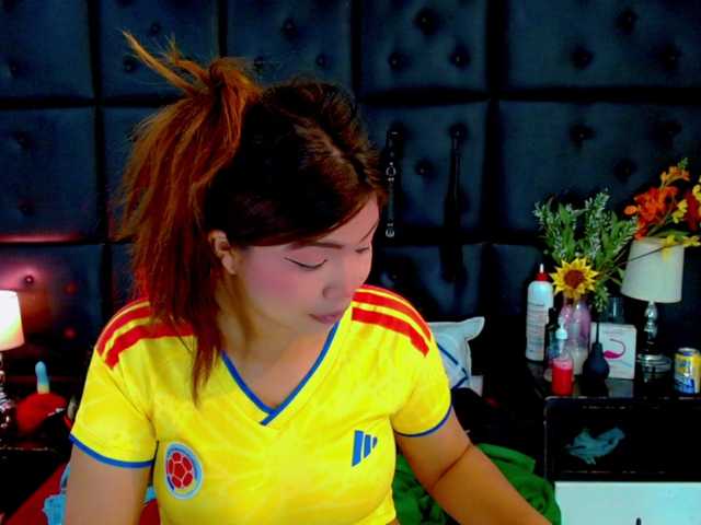 Clloelombaard live cam on BongaCams