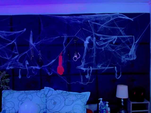 Clloelombaard live cam on BongaCams