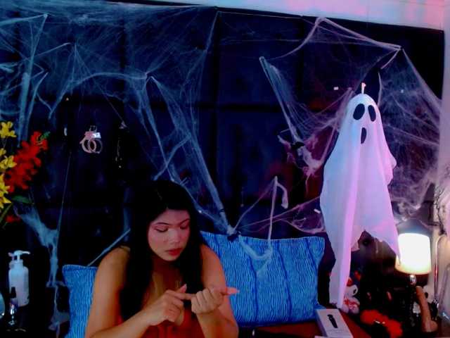 Clloelombaard live cam on BongaCams