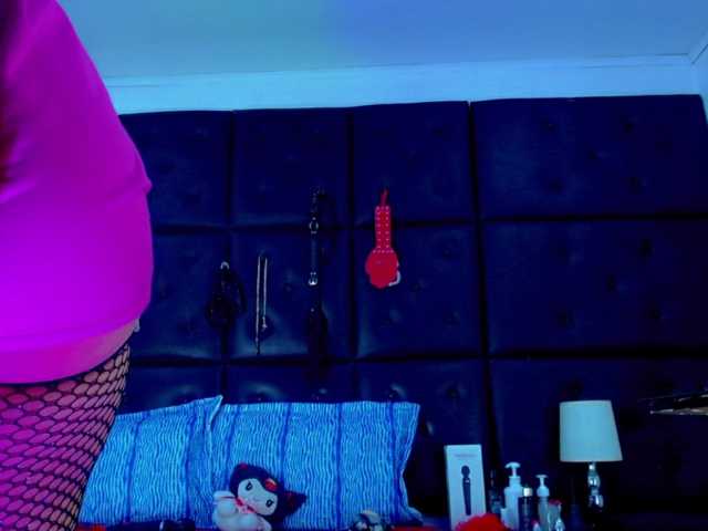 Clloelombaard live cam on BongaCams