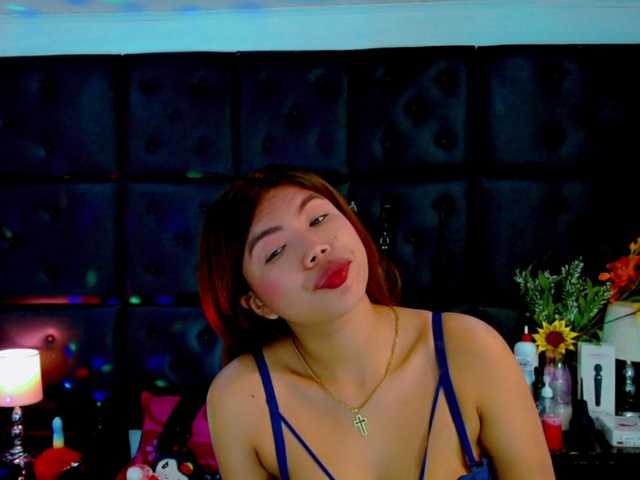 Clloelombaard live cam on BongaCams