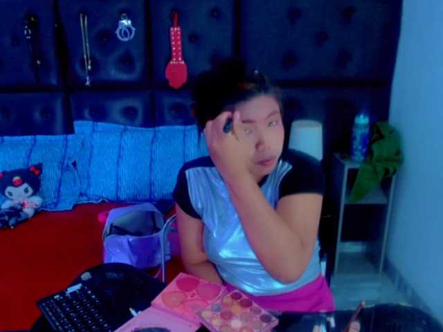 Clloelombaard live cam on BongaCams