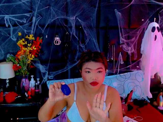 Clloelombaard live cam on BongaCams