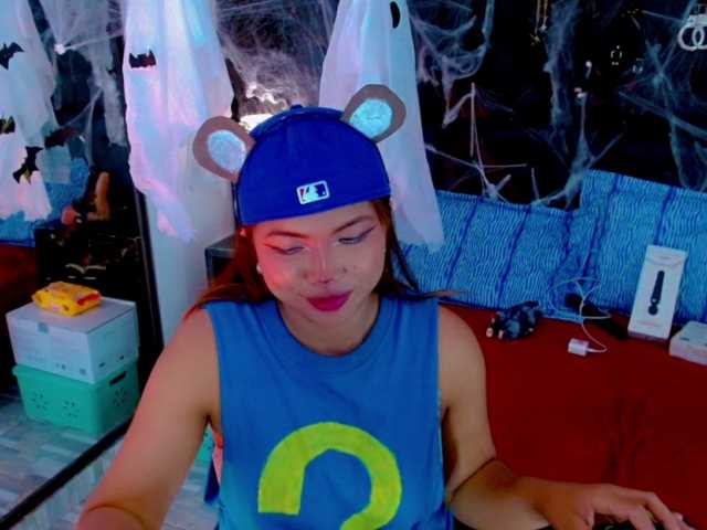 Clloelombaard live cam on BongaCams