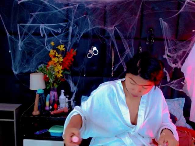 Clloelombaard live cam on BongaCams