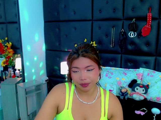 Clloelombaard live cam on BongaCams