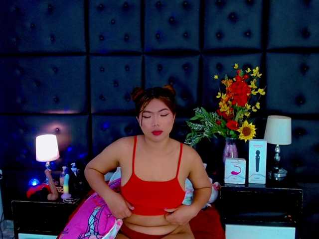 Clloelombaard live cam on BongaCams