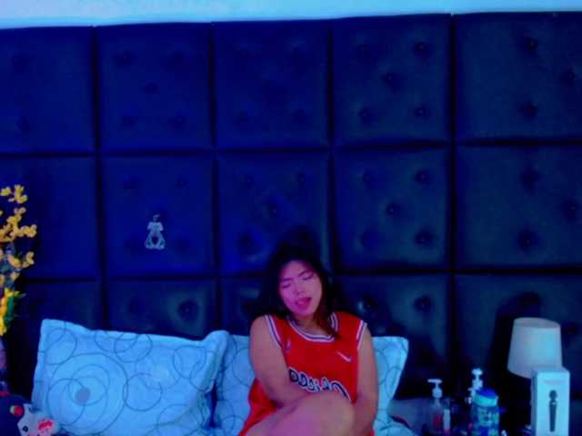 isalombardi live cam preview