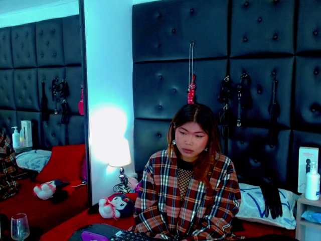 Clloelombaard live cam on BongaCams