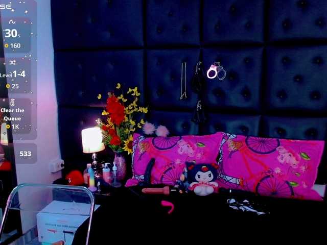 Clloelombaard live cam on BongaCams