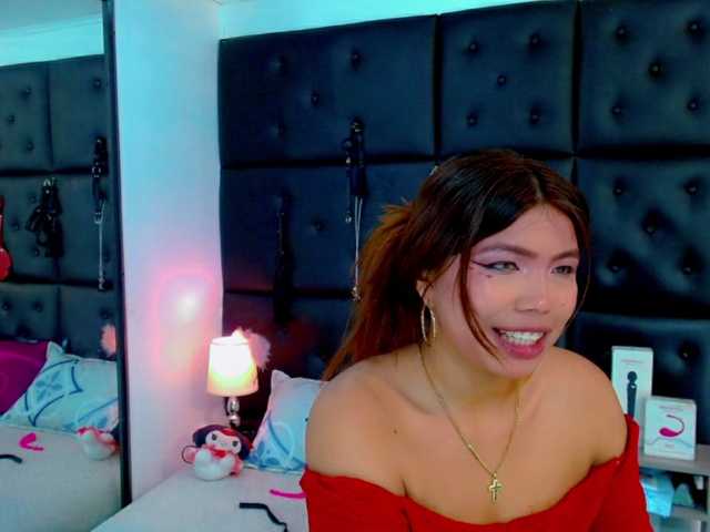 Clloelombaard live cam on BongaCams