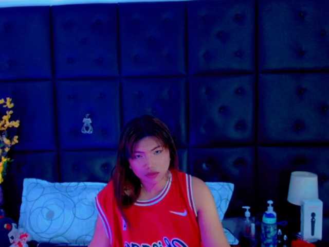 isalombardi live cam preview