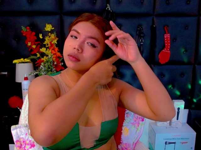 Clloelombaard live cam on BongaCams