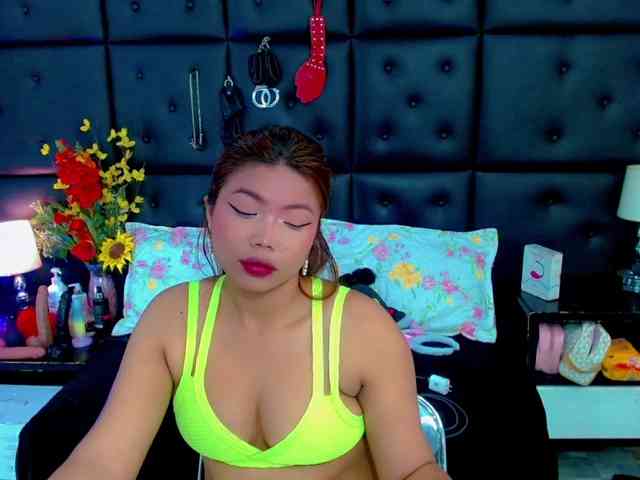 isalombardi webcam