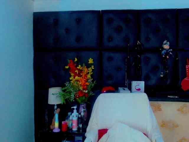 isalombardi webcam