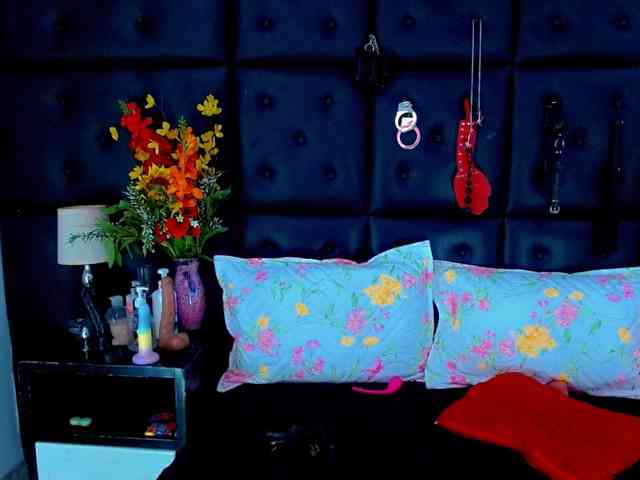 isalombardi webcam