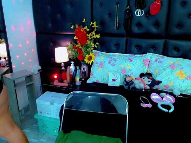 isalombardi webcam