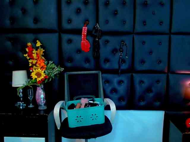 isalombardi webcam