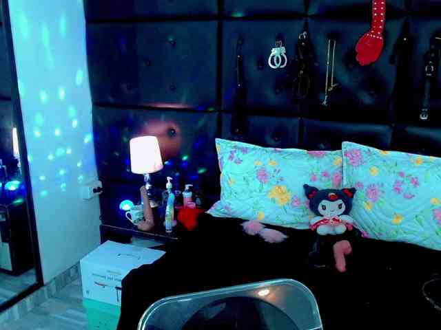 isalombardi webcam
