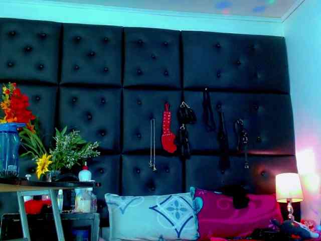 cloelombard webcam
