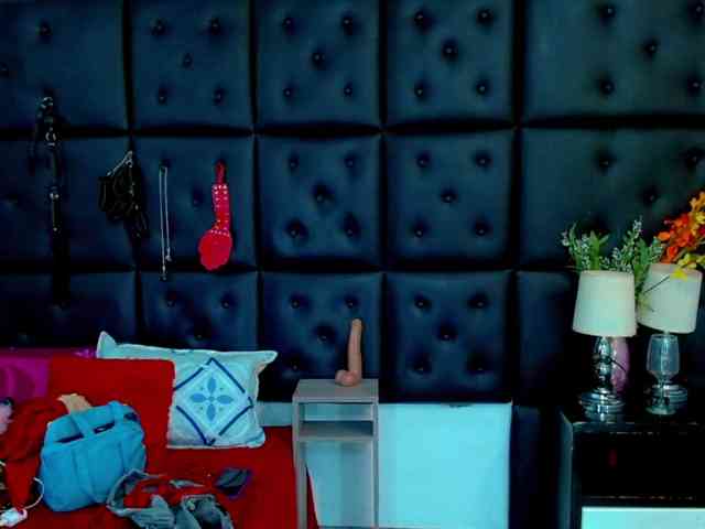 cloelombard webcam