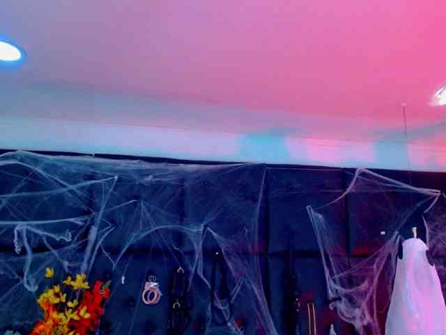 isalombardi webcam