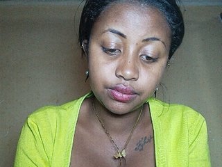 Victoria33's Live Webcam