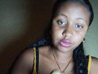 Victoria33's Live Webcam